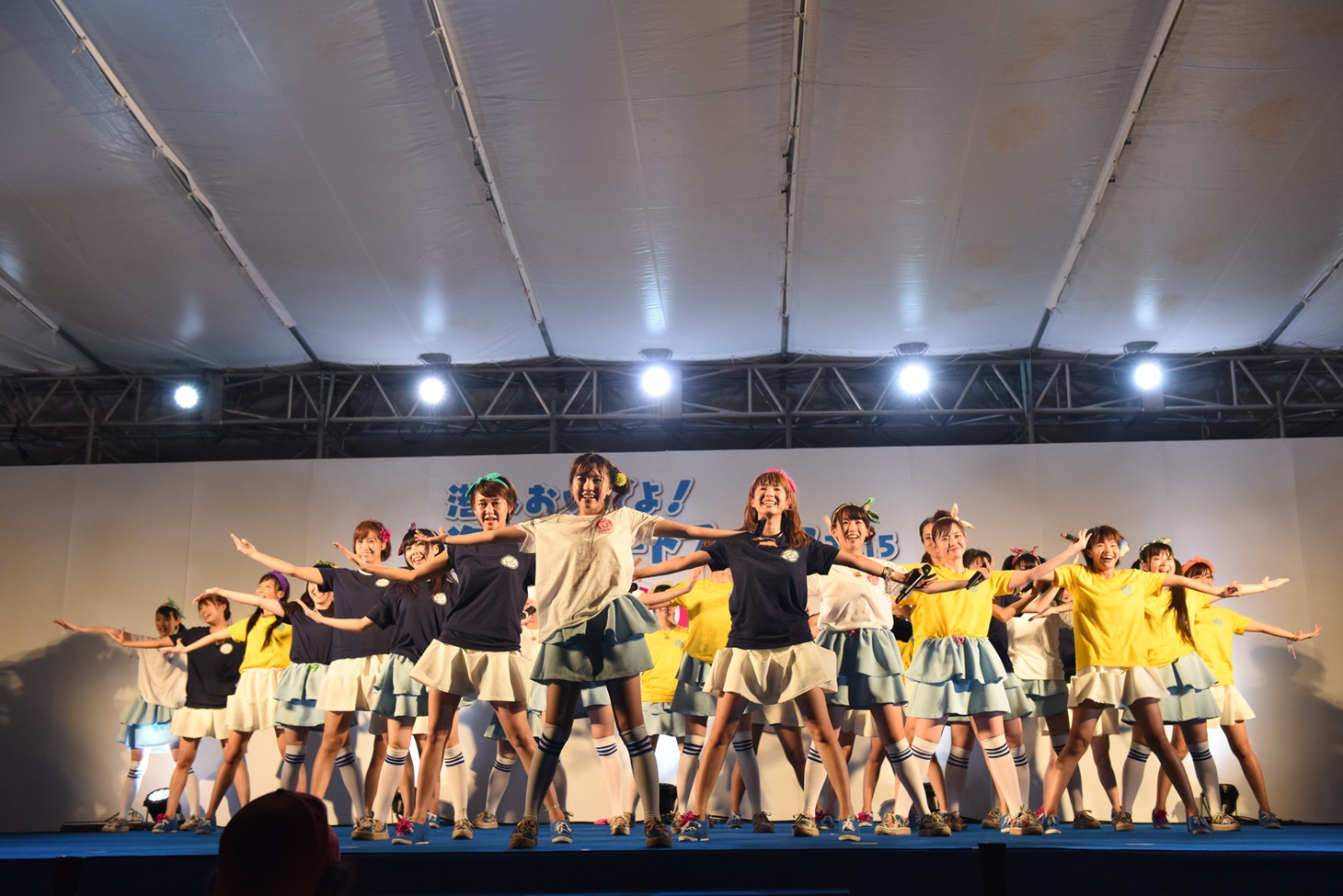 LinQによるライブの様子。