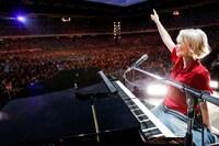 Saori（Show Produce, Piano）（Photo by Hajime Kamiiisaka）