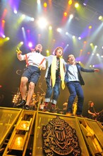 TETSUYA「CELUXE NIGHT」の様子。（撮影：今元秀明）