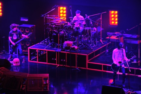 TETSUYA「CELUXE NIGHT」の様子。（撮影：今元秀明）