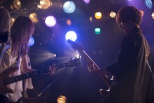 赤色のグリッター（Photo by nkzmarufoi）