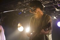 赤色のグリッター（Photo by nkzmarufoi）