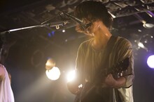 赤色のグリッター（Photo by nkzmarufoi）