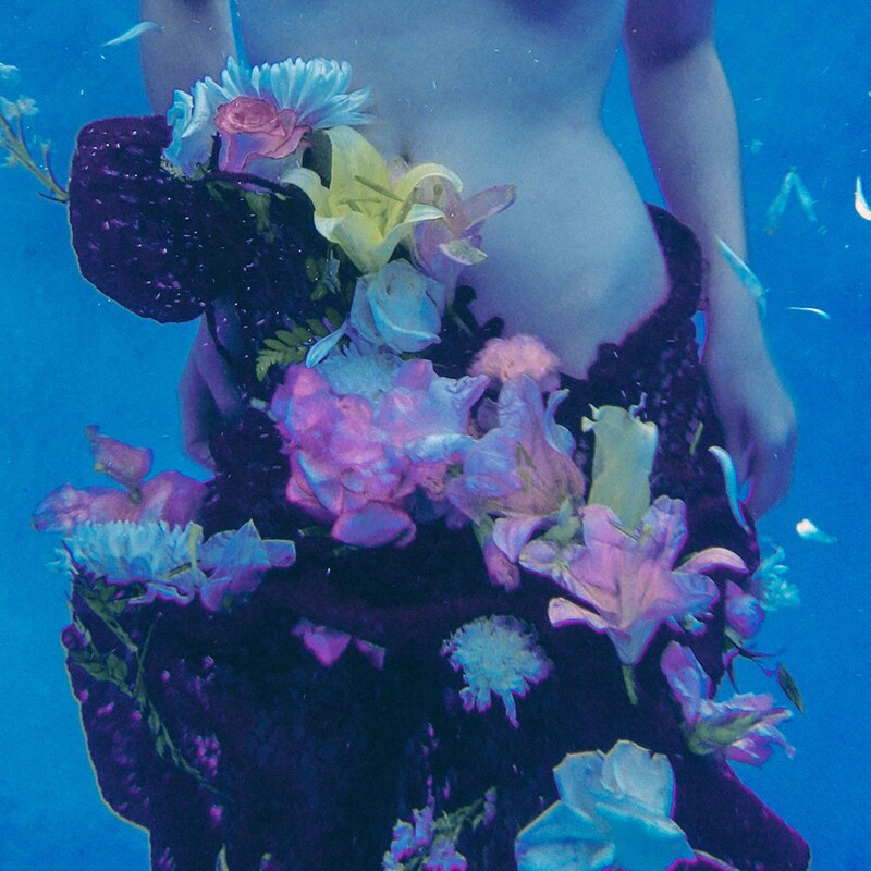 LLLL「Cruel」ジャケット