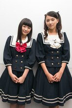 「脳漿炸裂ガール」主演の柏木ひなた（左）と竹富聖花（右）。