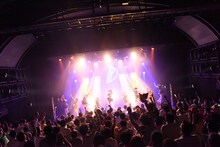 「東京パフォーマンスドール＠CBGK!! ～ダンスサミット ネイキッド2015夏～」第2クール初日公演の様子。