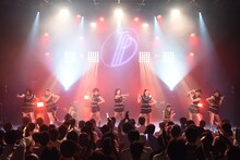 「東京パフォーマンスドール＠CBGK!! ～ダンスサミット ネイキッド2015夏～」第2クール初日公演の様子。
