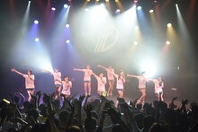 「東京パフォーマンスドール＠CBGK!! ～ダンスサミット ネイキッド2015夏～」第2クール初日公演の様子。