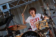 吉川美冴貴（Dr）（撮影：柴田恵理）