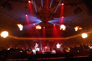 「UNISONSQUARE GARDEN LIVE SPECIAL “fun time 724”」の様子。（Photo by Hisashi Mori）