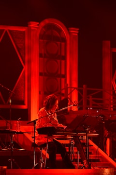 梶浦由記 豪華19アーティストと魅せた異色3公演シリーズ最終日 音楽ナタリー 梶浦由記 豪華19アーティストと魅せた異色3公演シリーズ最終日 音楽ナタリー