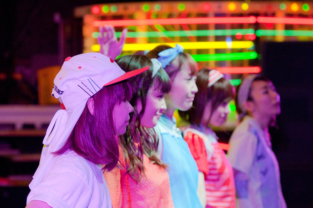 Especiaが2度目の全国ツアーで23公演、ファイナルは新木場でバンド編成