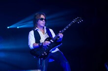 松本孝弘 （写真提供：VERMILLION RECORDS）