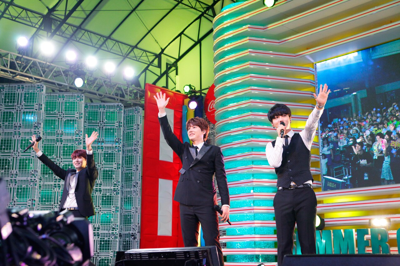 SUPER JUNIOR-K.R.Y.が出演した「めざましライブ」の様子。（写真提供：エイベックス・ミュージック・クリエイティヴ）