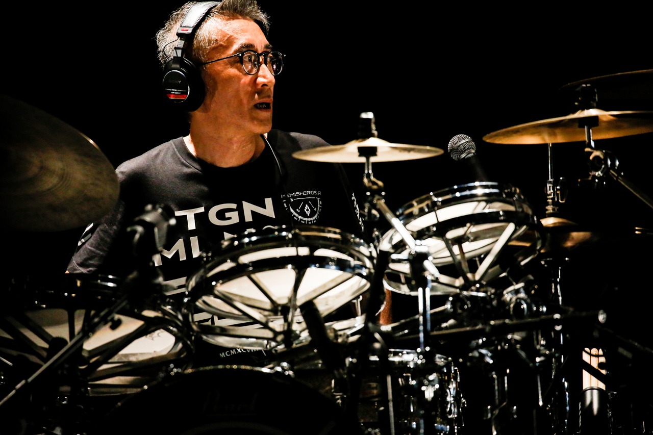小田原豊（Dr）（Photo by Hajime Kamiiisaka）