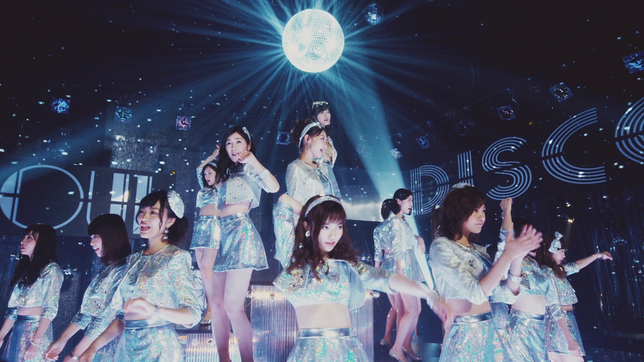 AKB48「ハロウィン・ナイト」ミュージックビデオのワンシーン。(c)AKS