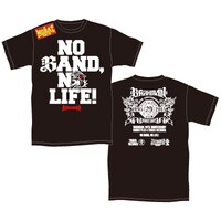 企画展会場で販売されるTシャツ（黒）。