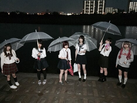 「夢なんて」MV撮影時のオフショット。