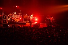 ストレイテナーのライブ写真。（撮影：橋本塁[SOUND SHOOTER]）