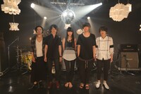 [Alexandros]とシシド・カフカ。