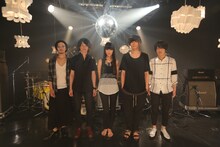 [Alexandros]とシシド・カフカ。