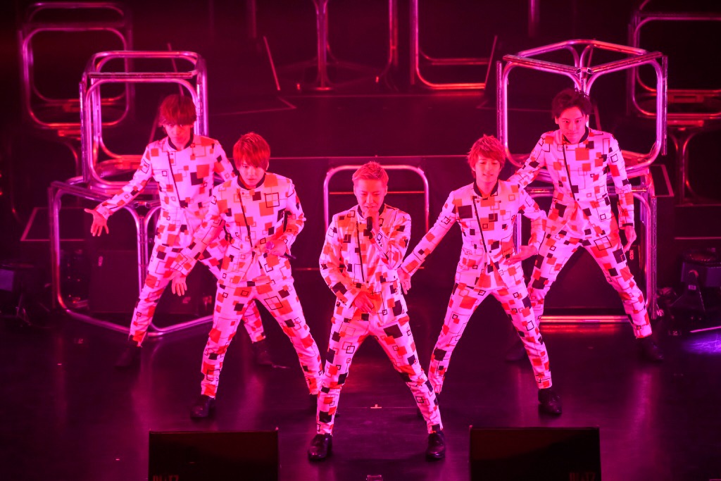 Da-iCE「Da-iCE Live House Tour 2015 -PHASE 4-」東京・赤坂BLITZ公演の様子。（撮影：釘野孝宏）