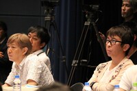 「avex GIRL'S VOCAL AUDITION」一次審査福岡会場に登場した小室哲哉と松浦勝人代表取締役社長。