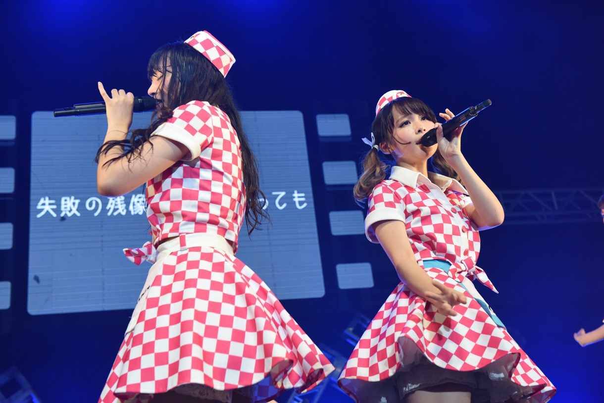 PASSPO☆ワンマンフライト「速度上昇！スーパーソニック～機内食を食べている暇はございません～」の様子。