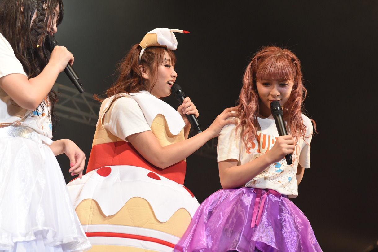 PASSPO☆ワンマンフライト「速度上昇！スーパーソニック～機内食を食べている暇はございません～」の様子。