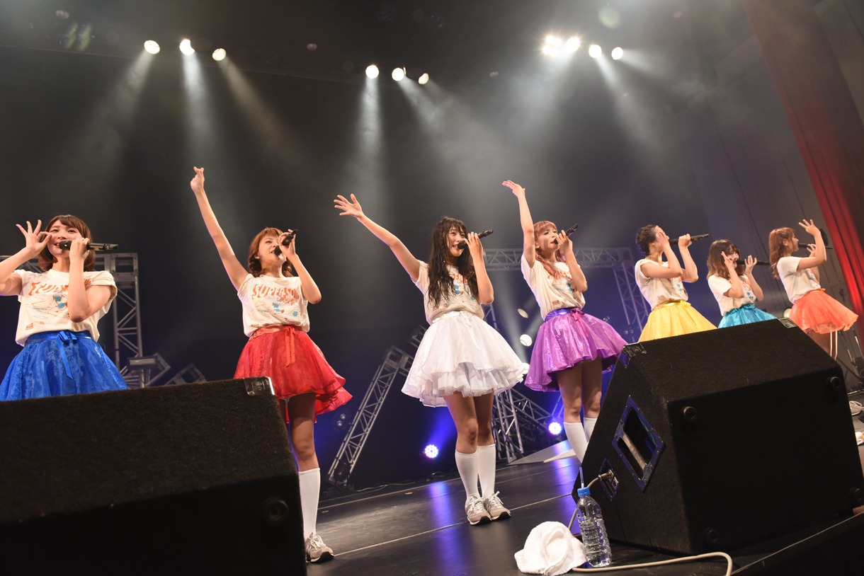 PASSPO☆ワンマンフライト「速度上昇！スーパーソニック～機内食を食べている暇はございません～」の様子。