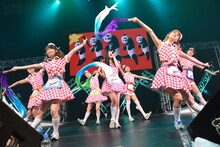PASSPO☆ワンマンフライト「速度上昇！スーパーソニック～機内食を食べている暇はございません～」の様子。