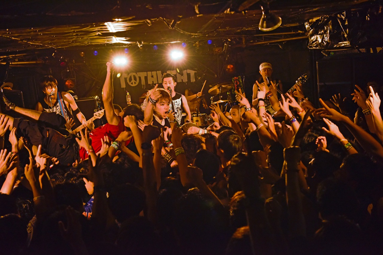 TOTALFAT「漢祭 -FAT BOYZ DREAM!!-」東京・下北沢SHELTER公演の様子。（Photo by Yuki Kawamoto）