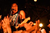 Shun（Vo, B）（Photo by Yuki Kawamoto）