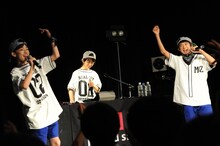 MAGiC BOYZのパフォーマンスの様子。