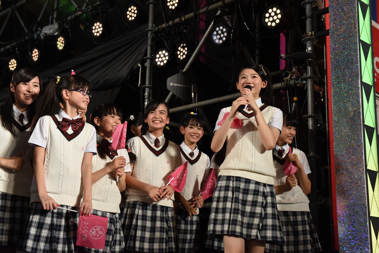 イベントの感想を語る磯野莉音（さくら学院）。