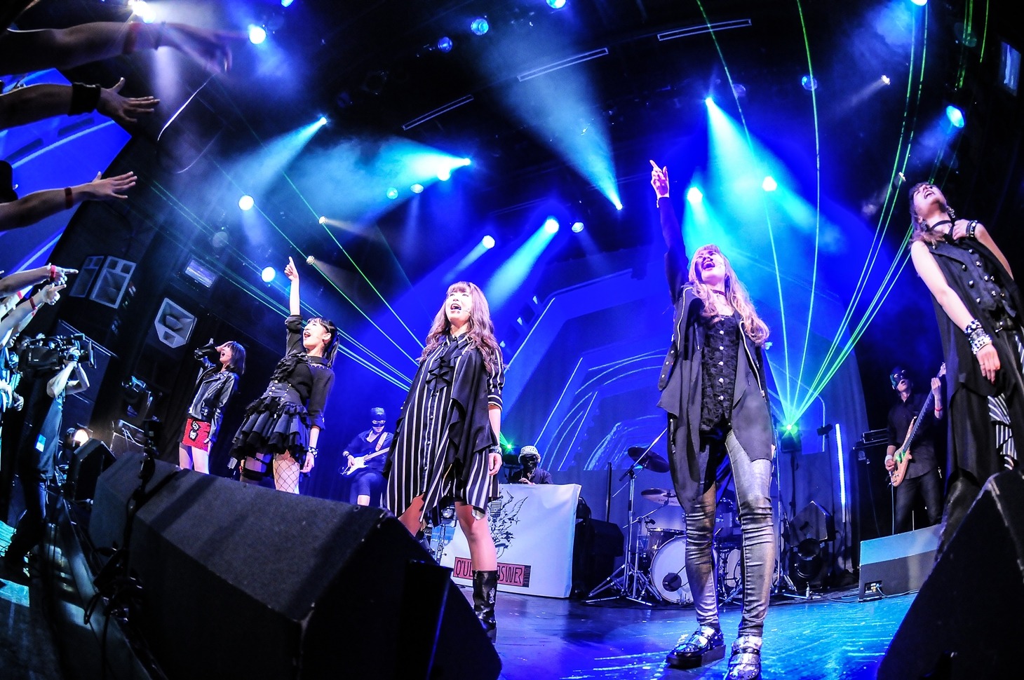 Q'ulle全国ツアーの東京・WWW公演の様子。（Photo by Kana Tarumi）