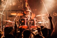 郁己（Dr） （撮影：粂井健太）