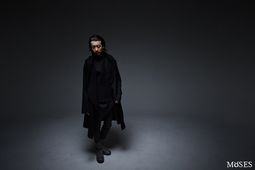 DIR EN GREY薫プロデュースガウン登場、モデルに金子ノブアキ起用