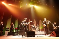 indigo la End「ナツヨのマジック」渋谷公会堂公演の様子。（撮影：井手康郎）