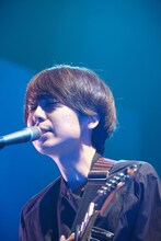 川谷絵音（Vo, G）（撮影：井手康郎）