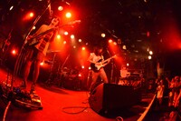 「ROCK UP!!! vol.01」でのWiennersによるライブの様子。