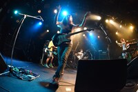 「ROCK UP!!! vol.01」でのWiennersによるライブの様子。