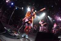 「ROCK UP!!! vol.01」でのWiennersによるライブの様子。