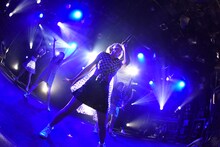 「ROCK UP!!! vol.01」でのベイビーレイズJAPANによるライブの様子。