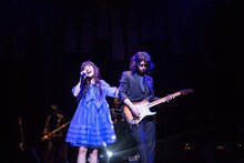 「TRUSTRICK PREMIUM LIVE SUMMER "Iolite"」の模様。（撮影：加藤アラタ）