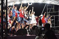 「IDOL SUMMER JAMBOREE ENCORE」の様子。