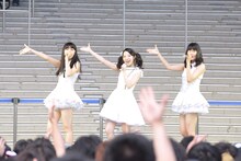 Party Rocketsと白戸佳奈（Dorothy Little Happy）。