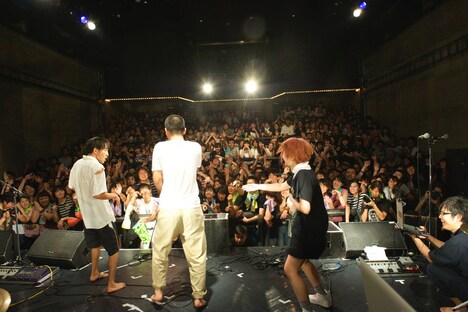 神聖かまってちゃん（撮影：佐藤哲郎）