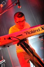 mono（Key）（撮影：佐藤哲郎）