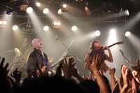 人間椅子（写真提供：徳間ジャパンコミュニケーションズ）